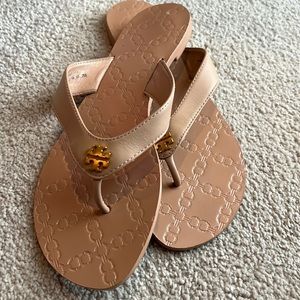Tory Burch leather flip flop sandal nude beige neutral gold size 7